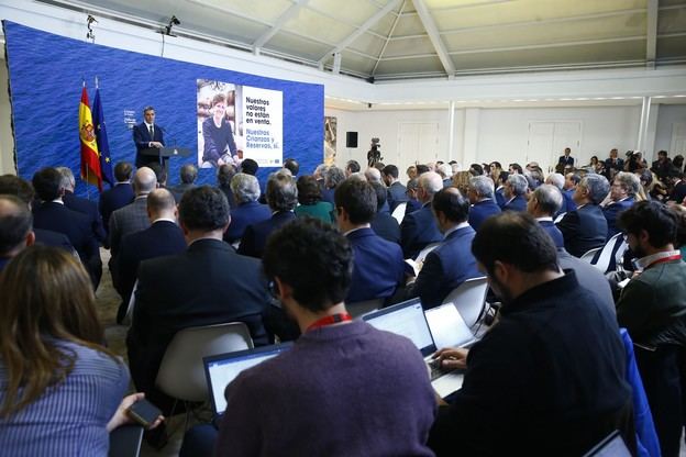 Sánchez presenta un plan de 14.100 millones para enfrentar los aranceles de EE.UU