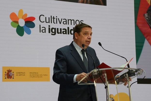 Planas subraya la importancia de empoderar a las mujeres en el ámbito rural