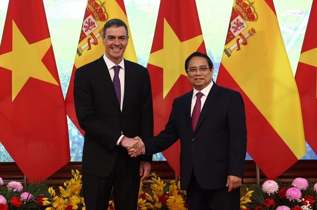 Sánchez destaca la relación estratégica entre España y Vietnam con nuevos créditos de inversión