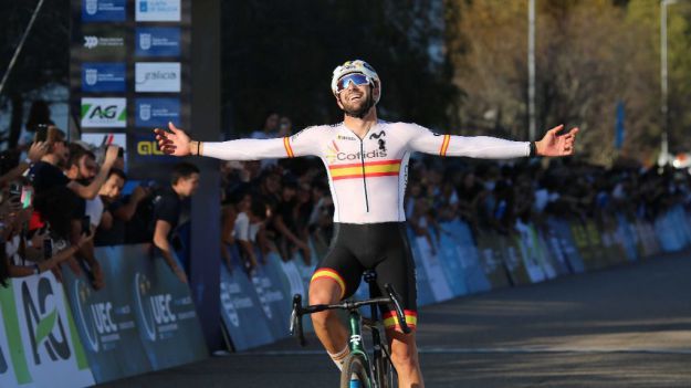 Felipe Orts conquista una histórica plata en el Europeo de Ciclocross de Pontevedra