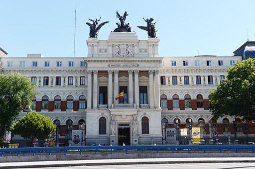 El Ministerio de Agricultura destina 5 millones en ayudas a afectados por la DANA