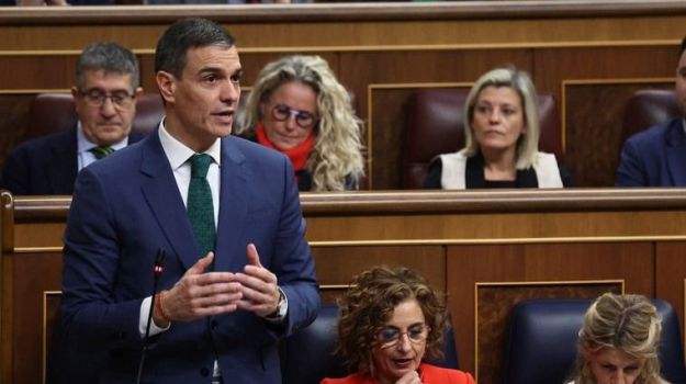 Sánchez critica la gestión del PP en el Congreso y denuncia mentiras y desprotección de mujeres