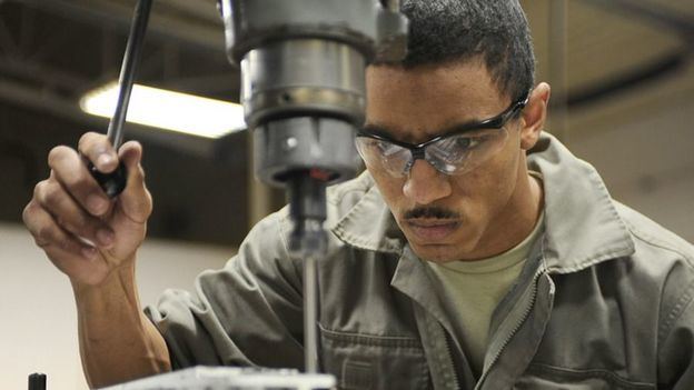 El Ministerio de Migraciones impulsa la inserción laboral de refugiados con apoyo empresarial