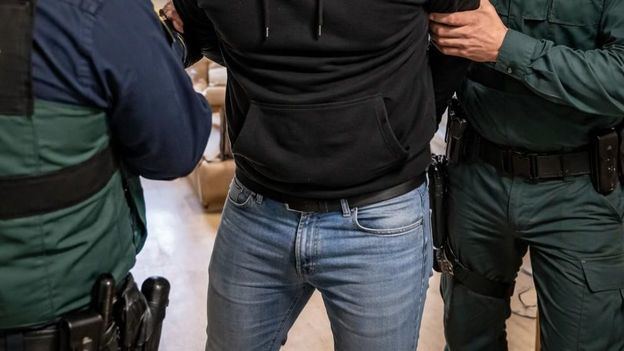 Detenida una persona por filtrar datos personales de funcionarios del Estado en Granada