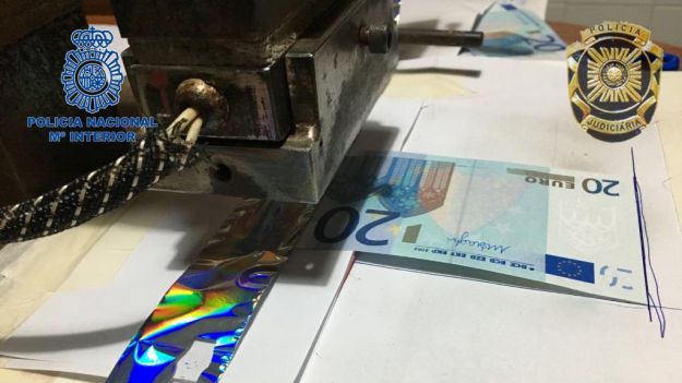 Desmantelado un taller clandestino de moneda falsa e intervenidos 70.000 euros falsos y 140.000 francos de República Centroafricana