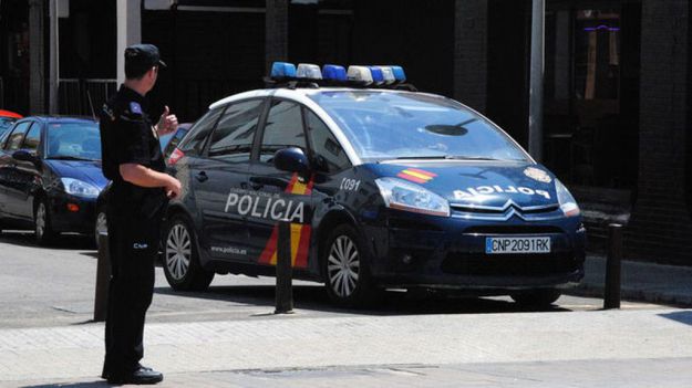 Tres detenidos en el País Vasco por ensalzar a ETA