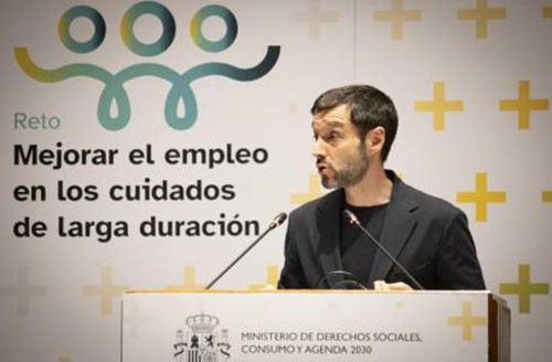 Bustinduy destaca la necesidad de mejorar las condiciones laborales en el sector de la dependencia
