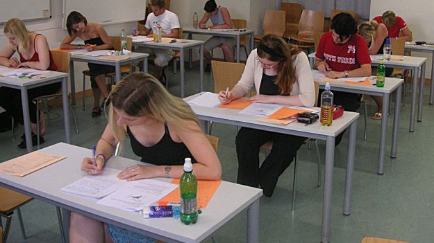 Detenidas 47 personas por realizar los exámenes para obtener el certificado de español DELE A2 utilizando documentación falsa