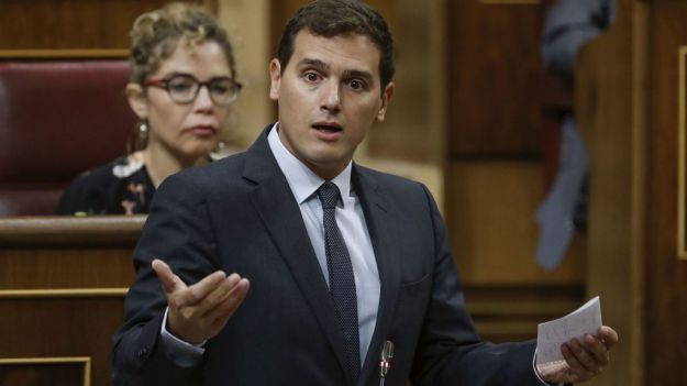 Rivera abandona a Rajoy por su "dejación de funciones" en Cataluña