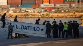 El Gobierno de España considera que Europa tiene que hacer una revisión de su política respecto a los migrantes