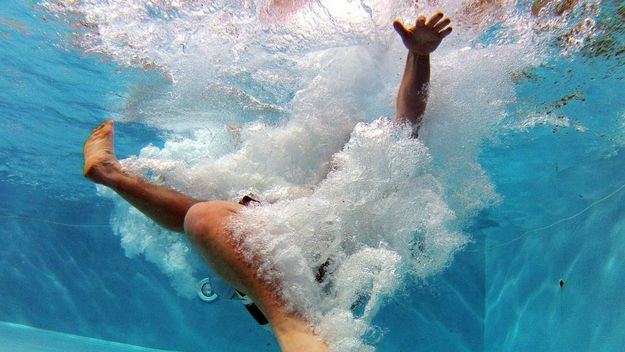 ¿Qué hacer en caso de accidente en piscinas y playas?