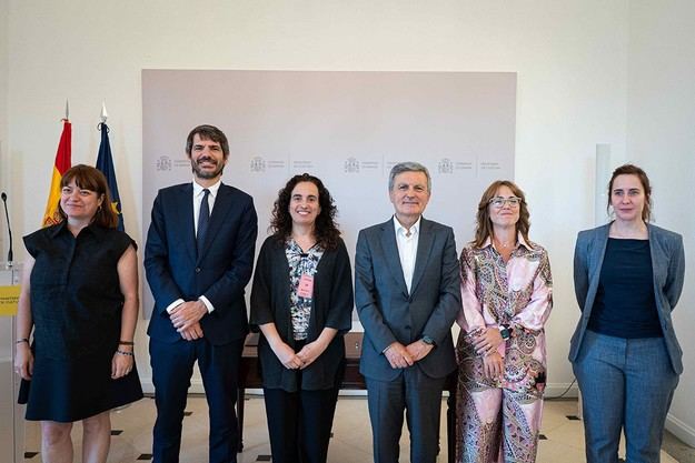 Convenio entre Cultura y Correos para apoyar a las librerías locales