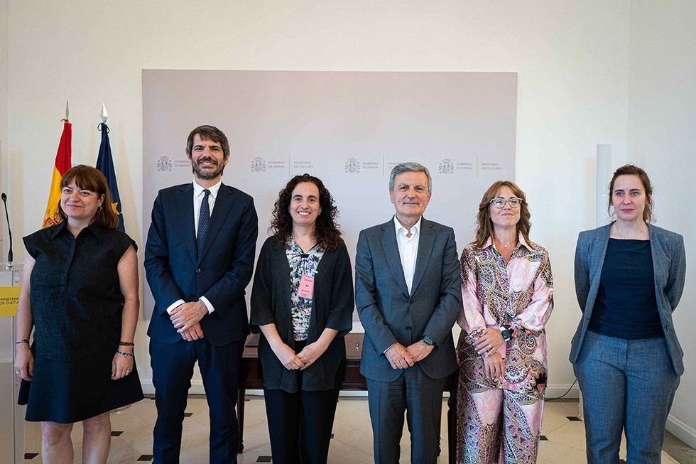 Convenio entre Cultura y Correos para apoyar a las librerías locales