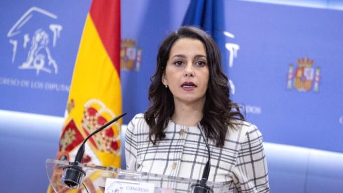 Arrimadas critica que Sánchez no tenga 'decencia' para reunirse con los constitucionalistas catalanes