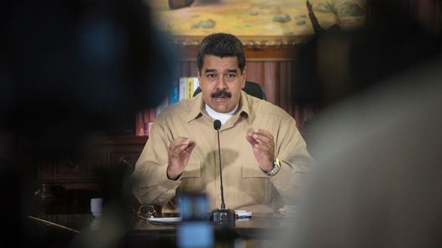 Maduro negocia un hipotético exilio con la ayuda de Pedro Sánchez y Pablo Iglesias