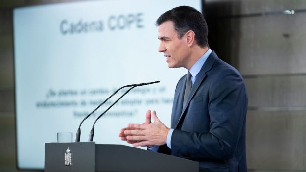 Sánchez finalmente cede y obliga a 'quedarse en casa en las próximas dos semanas'