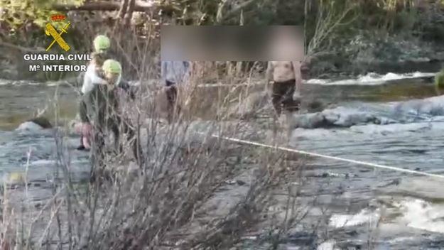 Dos niños rescatados en El Barco de Ávila sorprendidos por una crecida repentina del río Tormes