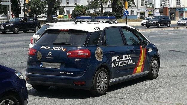 Detenido por tratar de seccionar el cuello a su suegro por recriminarle que hacía mucho ruido