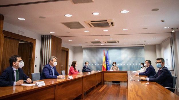 Ayuso 'no descarta' que PSOE y Ciudadanos quieran echarla de Madrid