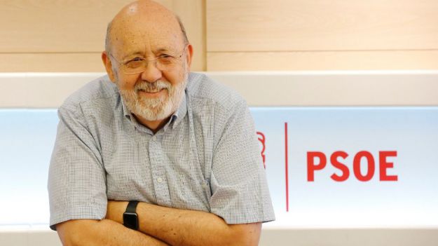 El PP recorta tres décimas al PSOE y Podemos desbanca a Vox de la tercera posición