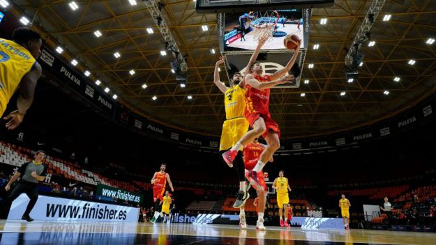 Baloncesto: El maratón final de diciembre comienza con 74 partidos en directo