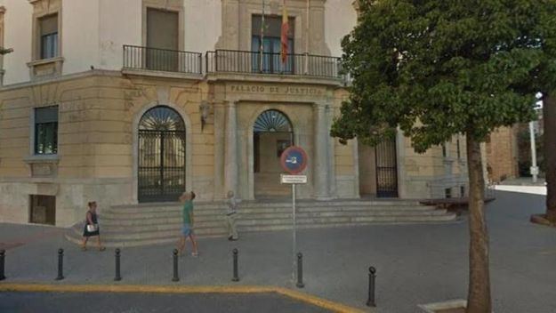 Condenada a 8 años de inhabilitación una exalcaldesa de IU por contratos ilegales