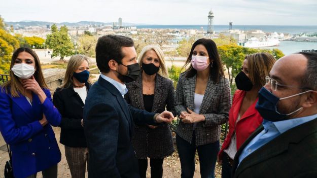 Casado: 'Es asfixiante el clima que han creado el PSOE y los radicales de ambos extremos del hemiciclo'