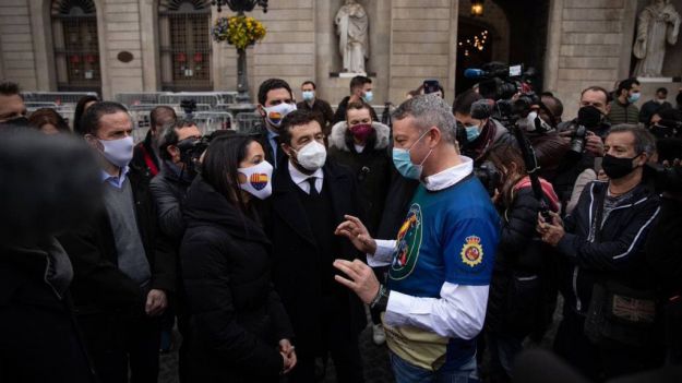 Arrimadas: 'El voto que sirve para evitar el 'procés' y el tripartito con Illa es el de Cs'