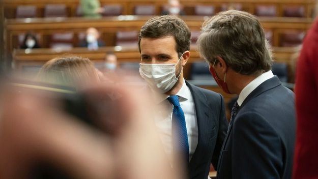 Casado pide a Sánchez que siga el ejemplo de Draghi "o acabará como Tsipras"