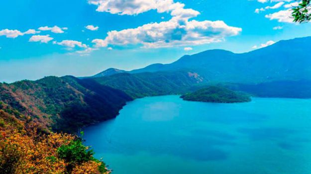 El Salvador: Lago de Coatepeque