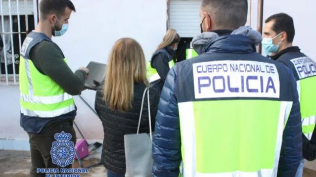 La Policía Nacional libera a 19 mujeres y desarticula la organización criminal que las explotaba sexual y laboralmente