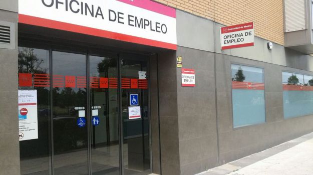Datos: España destruye 197.750 empleos y el paro sube en 17.173 personas
