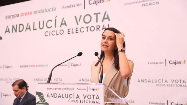 Arrimadas propone una 'iniciativa valiente, reformista, como es este partido'