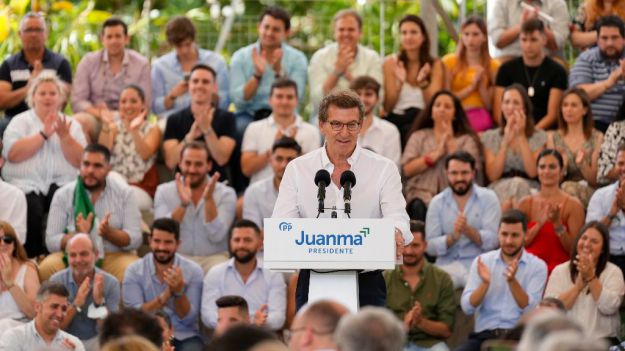 Feijóo pide 'proteger a Andalucía' de la fragmentación, el populismo y la inestabilidad que domina España