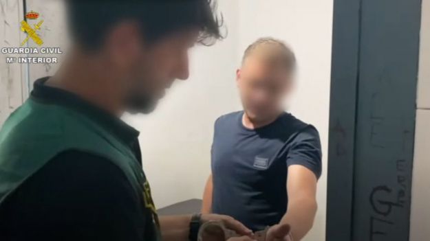 La Guardia Civil detiene en Alicante a dos huidos de la justicia acusados de tráfico de drogas y tentativa de homicidio respectivamente