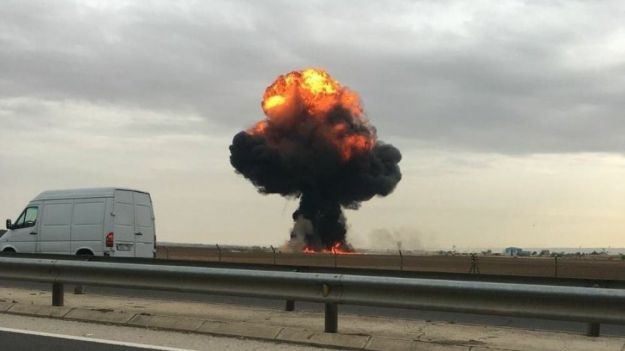 Cospedal condecora al teniente fallecido en el accidente aéreo de esta semana