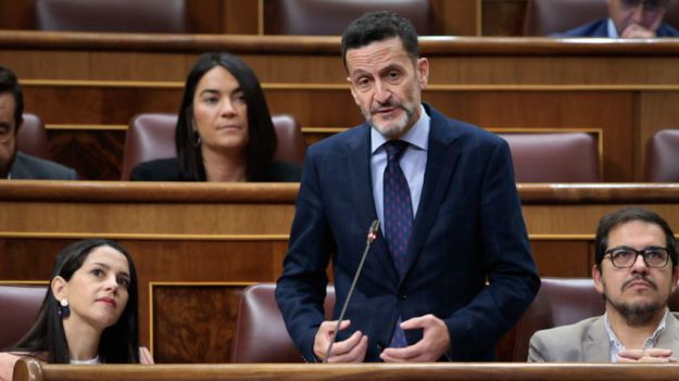 Bal: 'En 2035 todos los impuestos de los trabajadores españoles irán destinados a pagar las pensiones'