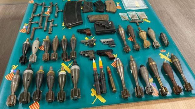 La Guardia Civil desmantela una red de tráfico ilegal de armas y municiones