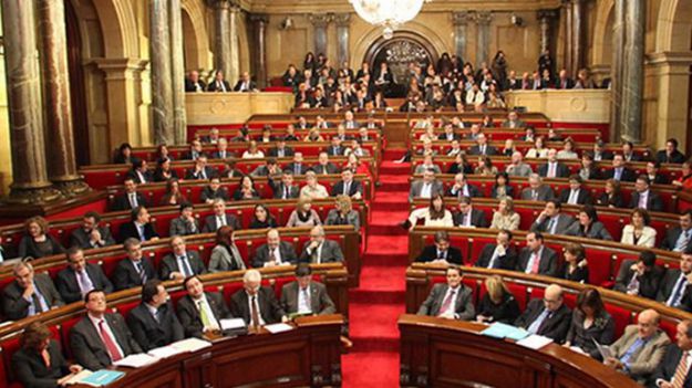 El Parlament reabre por el 155