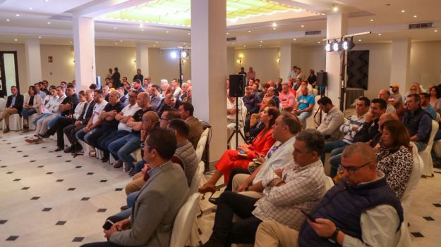 El PP expone a los empresarios de Melilla sus ideas sobre economía y empleo