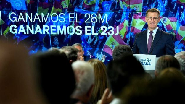 Gracias Pablo Iglesias, eskerrik asko Arnaldo Otegi, clama el PP