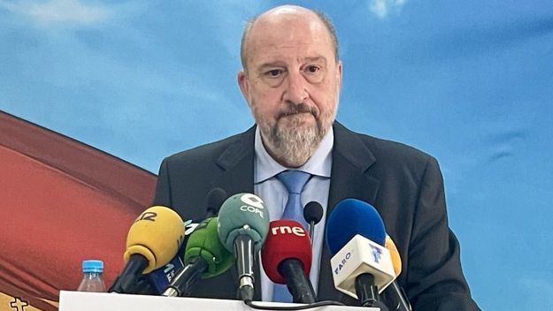 Quevedo: "El contrato marítimo actualmente en licitación es absolutamente decepcionante"