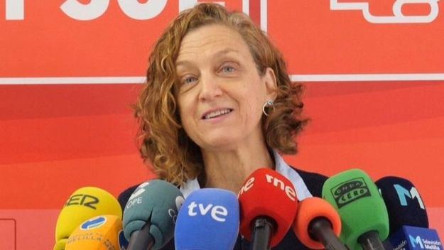 Rojas (PSOE) da "un paso al lado" y deja la primera línea política