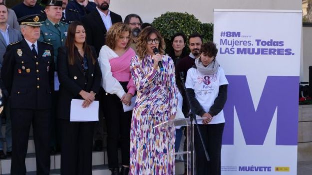 Moh aboga por concienciar a la ciudadanía y que "hombres y mujeres trabajemos por un país y por una ciudad más feministas"