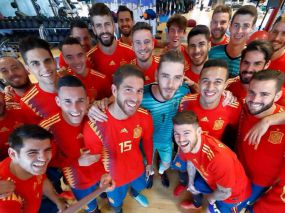 La selección posa con la camiseta 'republicana'