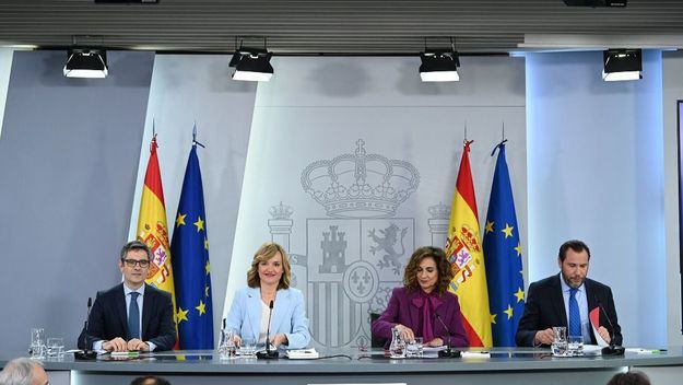 Consejo de Ministros: Cifras récord de empleo, aprobación del programa Verano Joven o el polémico impuesto a las multinacionales