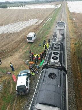 Casi una treintena de heridos en un accidente ferroviario en Sevilla