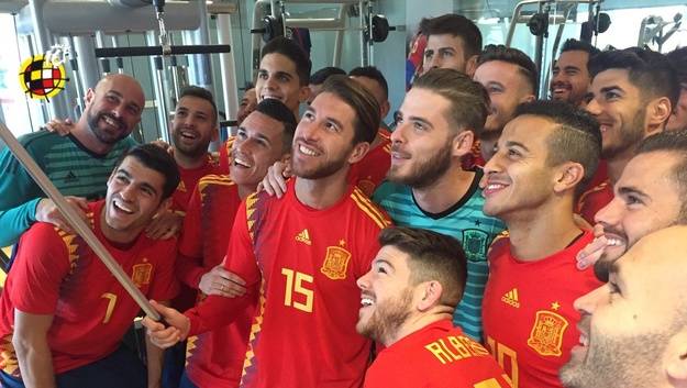 La selección posa con la camiseta 'republicana'