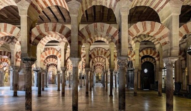 Activan plan de emergencia cultural tras incendio en la Mezquita-Catedral de Córdoba
