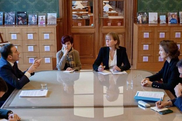 Albares avanza en París para la Conferencia de Financiación del Desarrollo 2025 en Sevilla